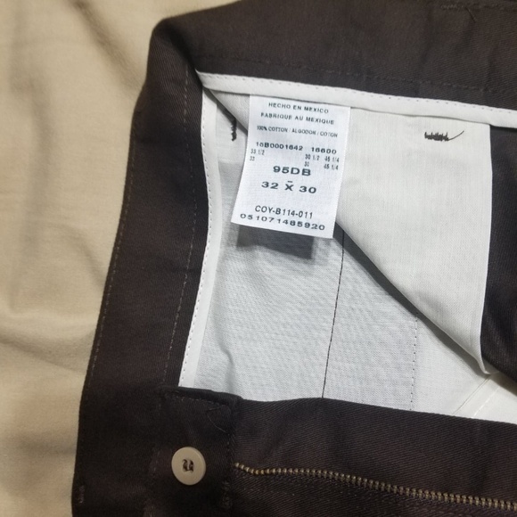 Wrangler Riata Pleated Men's Pants - Picture 2 of 6